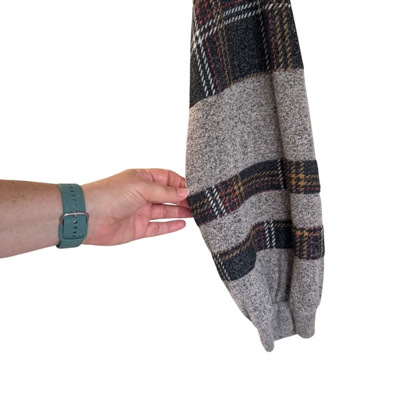 Maurice’s Plaid Sleeve Gray Sweater - Picture 3 of 8
